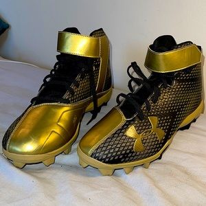 **LIKE NEW**NEVER WORN**UnderArmour Harper RM Baseball Cleats size 9.5